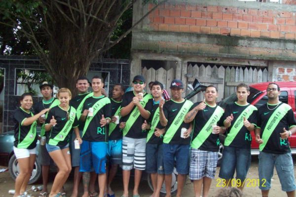 Familia Persistente R1